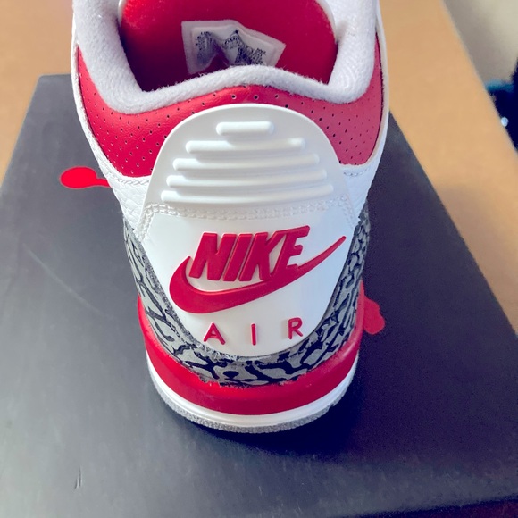 AIR Jordan 3 Retro (GS) - Picture 4 of 6